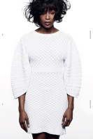 Наоми Кэмпбелл вся в белом