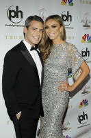 Энди Коэн и Джулианна Ранчик