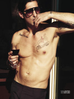 Тони Вард в мексиканском Elle