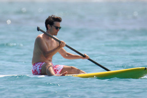 Леонардо ДиКаприо, Эрин Хизертон и Тоби Магуайр отдыхают на Гавайах