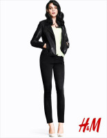 Джессика Стэм в рекламе H&amp;M 