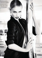 Наташа Поли в российском Vogue