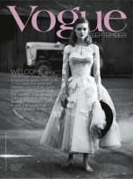 Белла Хиткот в австралийском Vogue
