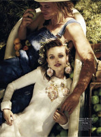 Белла Хиткот в австралийском Vogue