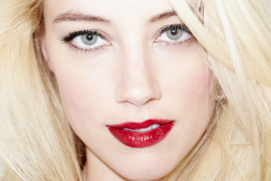 Терри Ричардсон поделился фотографиями Эмбер Херд