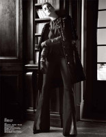 Элеттра Вьедманн в китайском глянце