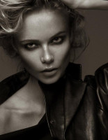 Наташа Поли в турецком Vogue