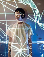 Грэйс Гуоджи в футуристической фотосессии