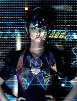 Грэйс Гуоджи в футуристической фотосессии