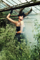 Темная сторона модели  Паулы Будзинской 