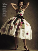  Бьянка Балти в испанском Vogue