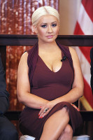 Кристина Агилера получила награду за благотворительность