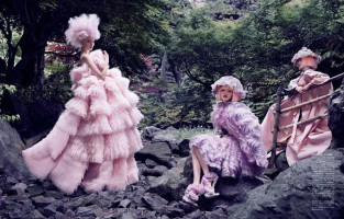 Японская фотосессия  Дафны Гроенфельд