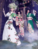 Японская фотосессия  Дафны Гроенфельд