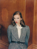 Модели стали библиотекаршами