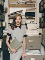 Модели стали библиотекаршами