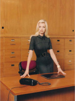 Модели стали библиотекаршами