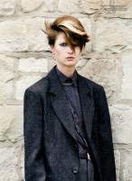 Стиль 80-х от модели Бо Дон 