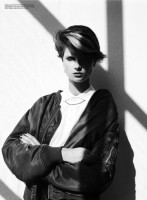 Стиль 80-х от модели Бо Дон 