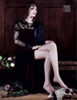 Лаура Кэмпмэн в журнале Interview