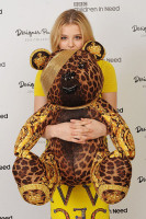 Хлоя Морец попрощалась с детством