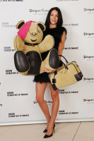 Либерти Росс с медвежонком от Loewe