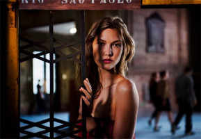 Представлен знаменитый календарь Pirelli на 2013 год