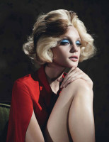 Джессика Стэм в журнале W