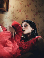 Джессика Стэм в журнале W