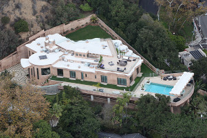 Рианна купила дом за 12 миллионов долларов