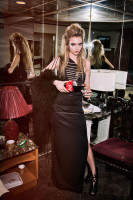 Кара Делевинь специально для The Journal #32