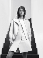 Лаура Кэмпмэн рекламирует Sportmax