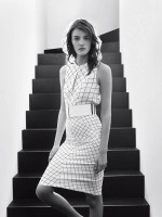 Лаура Кэмпмэн рекламирует Sportmax