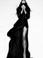 Наоми Кэмпбелл в журнале Elle