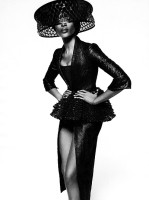 Наоми Кэмпбелл в журнале Elle