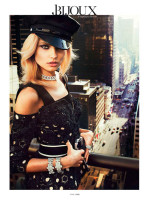 Магдалена Фраковяк в парижском Vogue