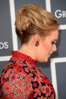 Адель показала новую татуировку