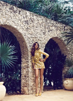 Изабели Фонтана в латиноамериканском Vogue