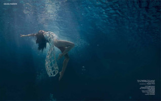 Анжела Джонсон стала русалкой