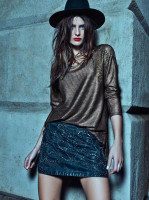 Для Изабели Фонтана наступила осень