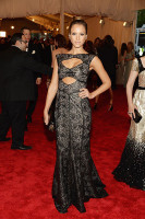 Джессика Альба в Tory Burch