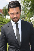 Доминик Купер