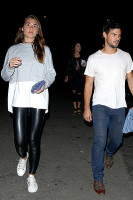 Таинственная незнакомка и Тэйлор Лотнер