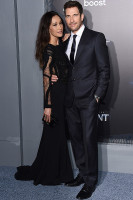 Мэгги Кью и Дилан МакДермотт