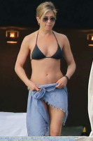 Дженнифер Энистон