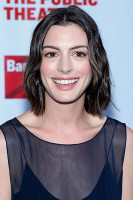 Энн Хэтэуэй - 12 миллионов долларов