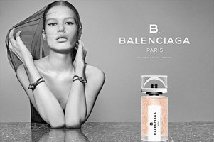 Анна Эверс в рекламе парфюма B Balenciaga