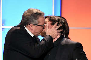 Режиссер «Игры на понижение» Адам МакКей и Кристиан Бейл