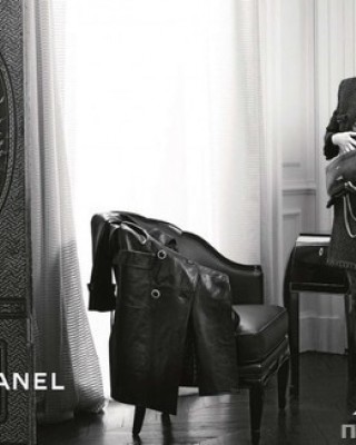 Фото 48679 к новости Кристен Стюарт в новой фотосессии для Chanel