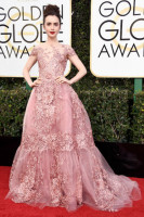 Лили Коллинз